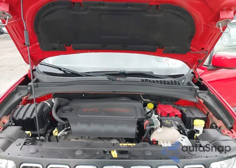 2020 Jeep Renegade Latitude 4X4 из США, поврежденный, VIN ZACNJBBB9LPM04598